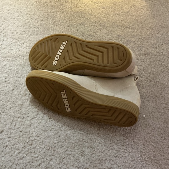 Sorel Women's Cream Ankle Boots - Picture 4 of 6